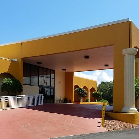 Days Inn & Suites By Wyndham Clermont Kültér fotó