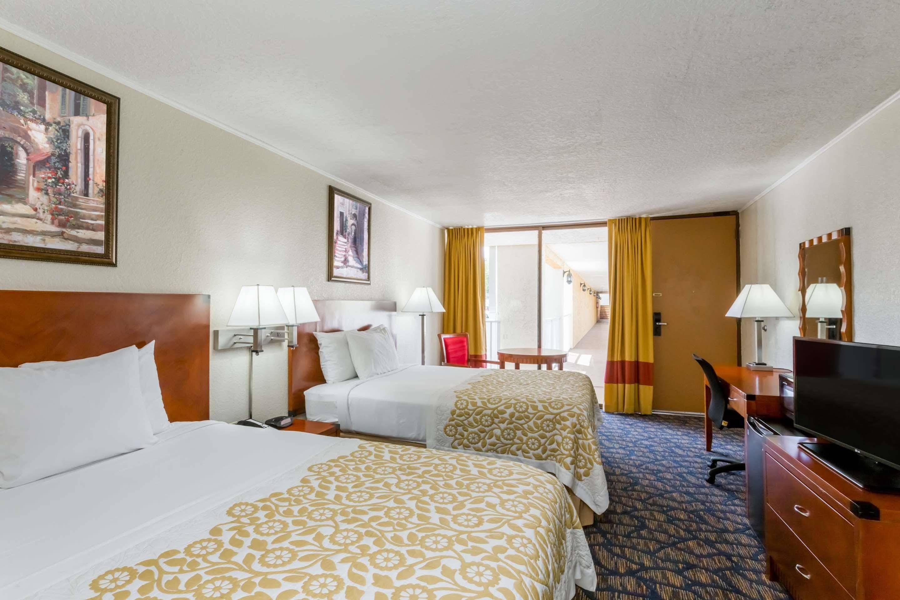 Days Inn & Suites By Wyndham Clermont Kültér fotó