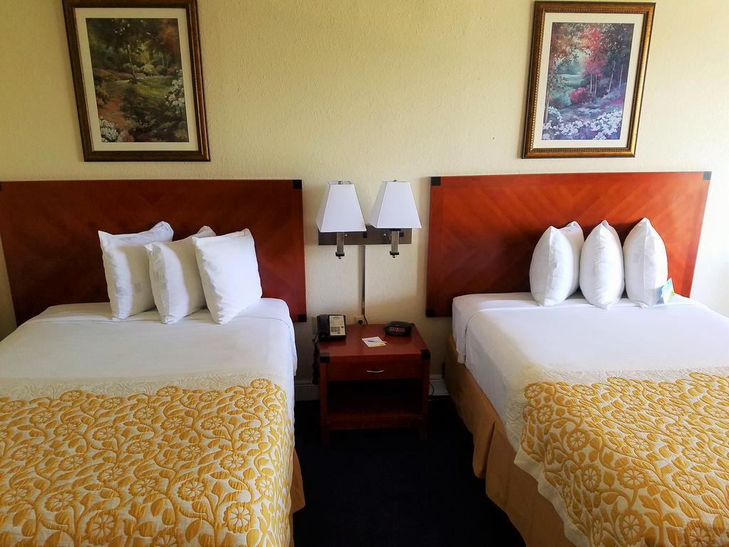 Days Inn & Suites By Wyndham Clermont Kültér fotó