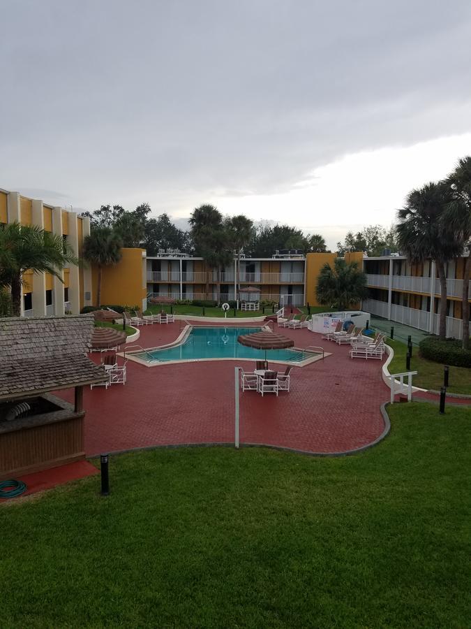 Days Inn & Suites By Wyndham Clermont Kültér fotó