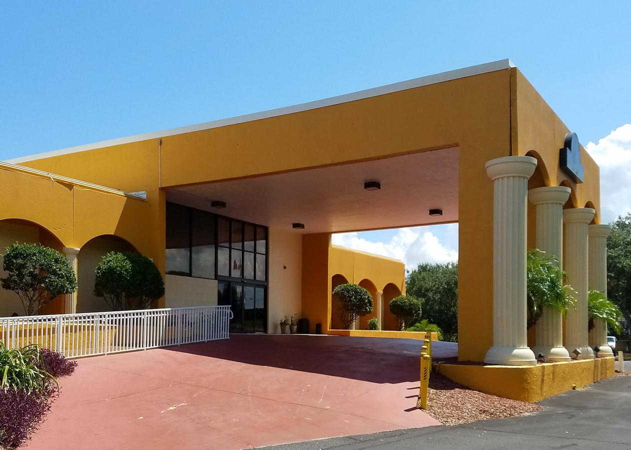 Days Inn & Suites By Wyndham Clermont Kültér fotó