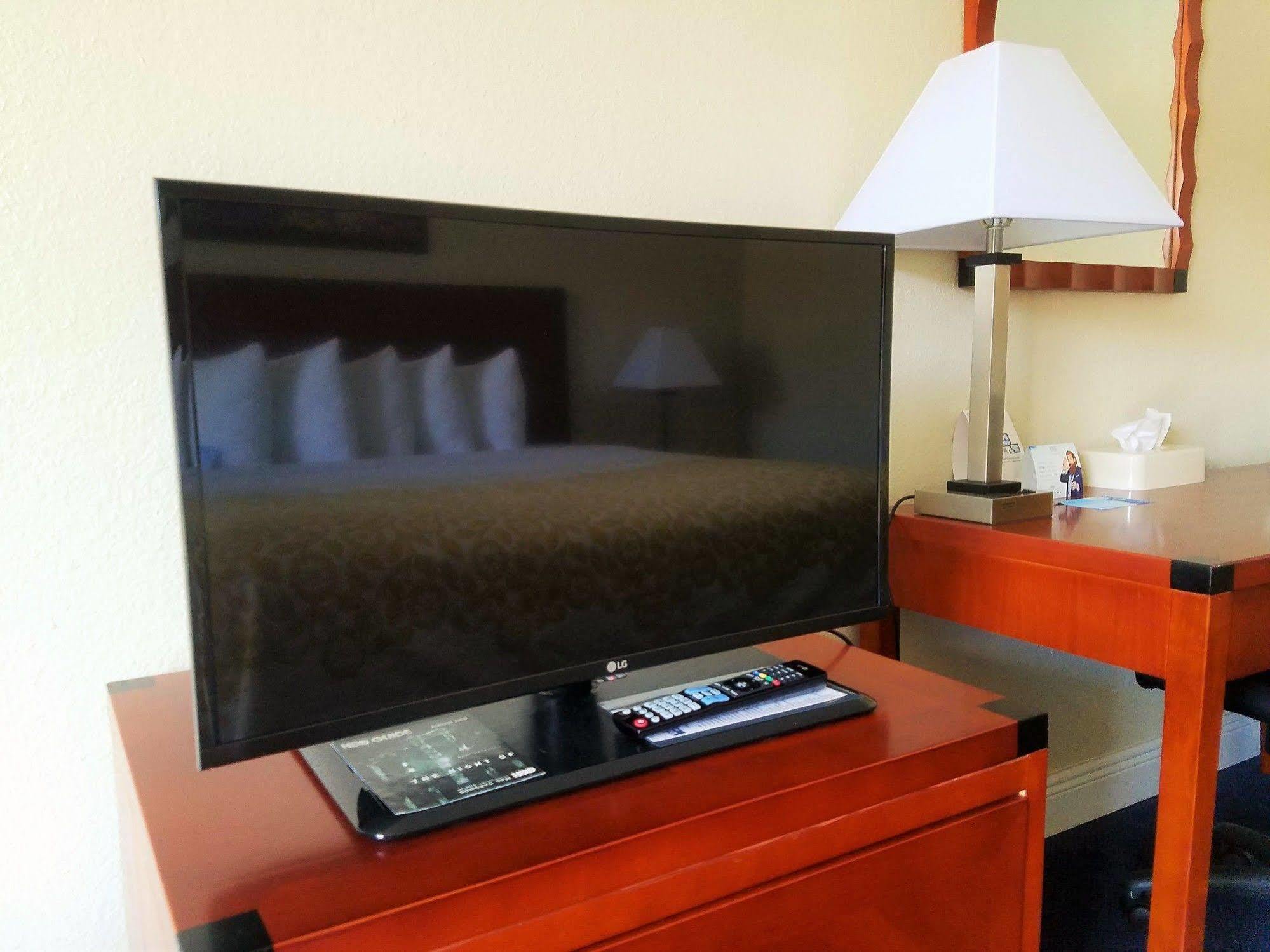 Days Inn & Suites By Wyndham Clermont Kültér fotó