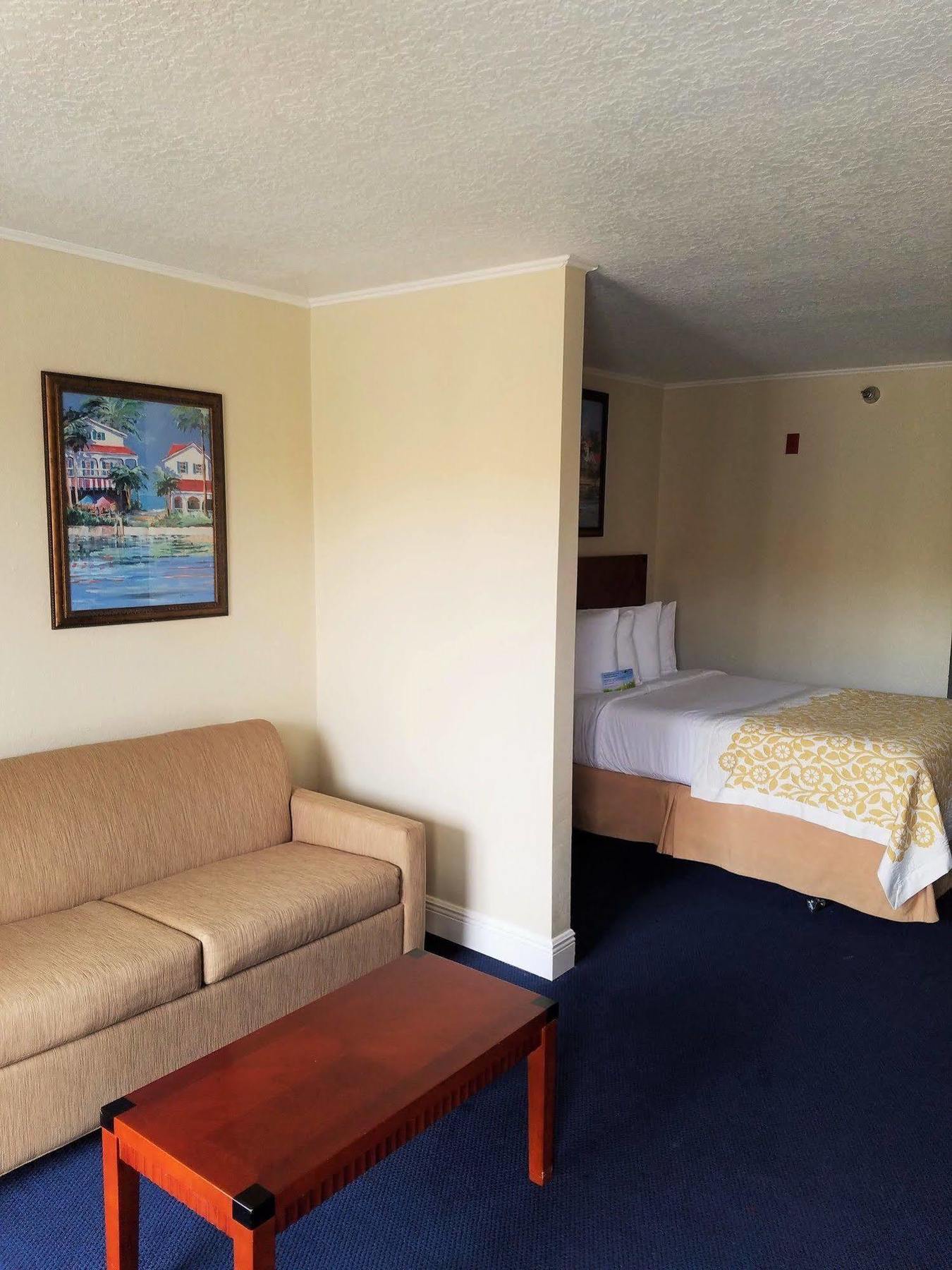 Days Inn & Suites By Wyndham Clermont Kültér fotó