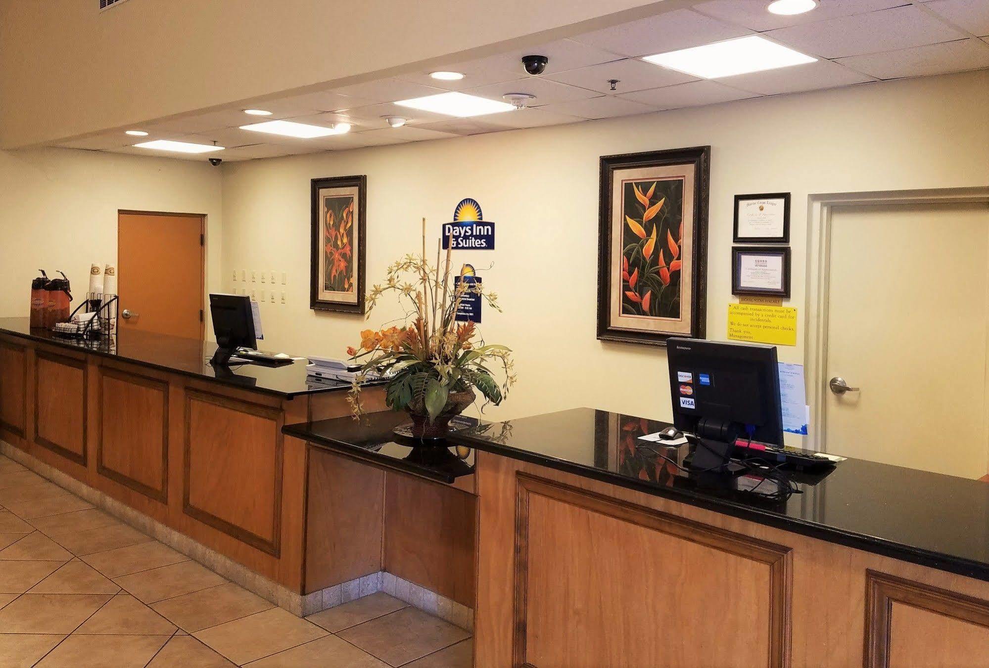 Days Inn & Suites By Wyndham Clermont Kültér fotó